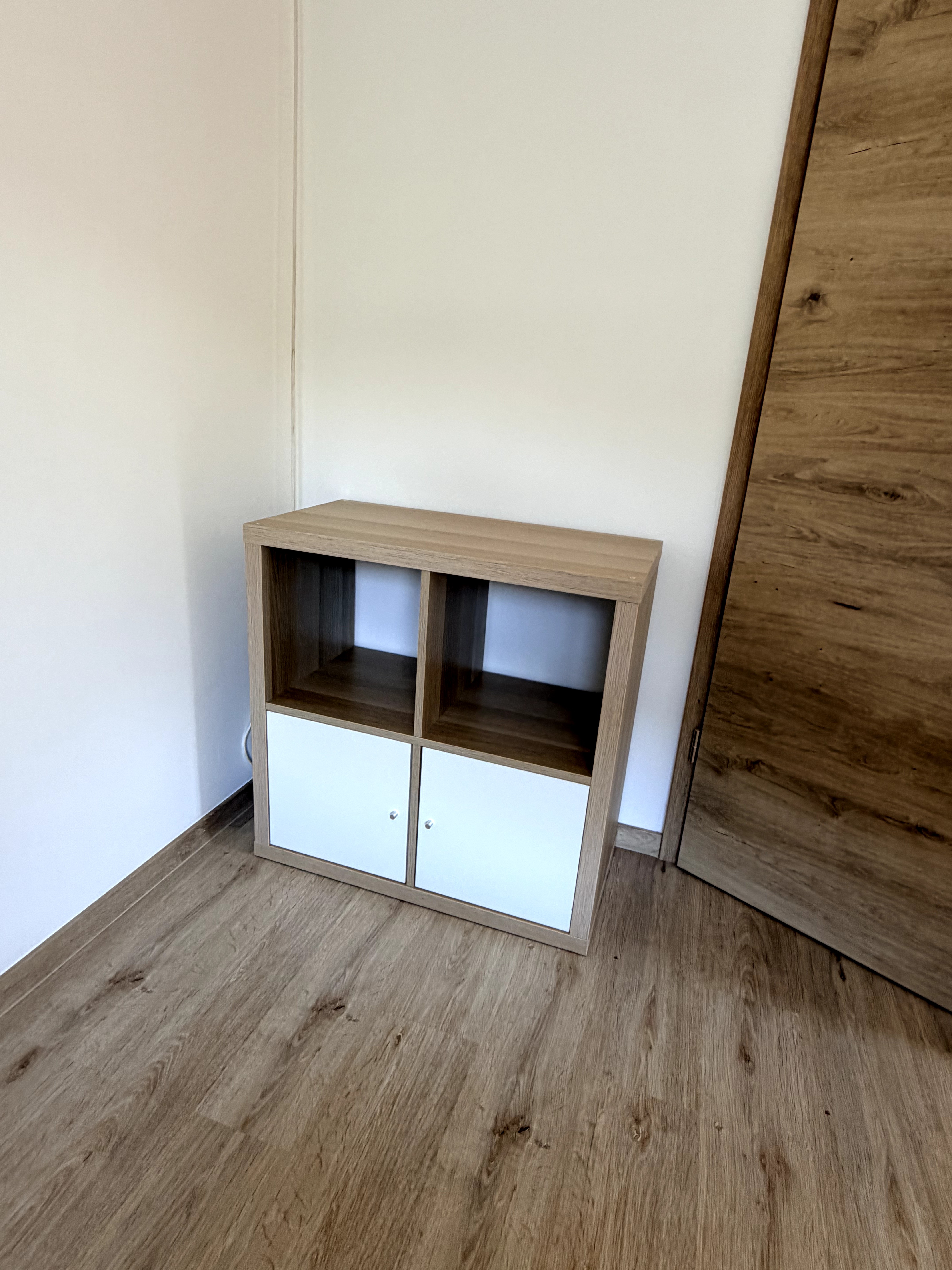 Majhna Kallax omarica 2x2